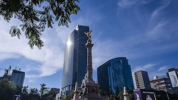 Sergio PEREZ (11) (MEX), Red Bull Racing Honda RB16B during the Red Bull Racing Show Run CDMX 2021, prior to the race of the Formula 1 Mexico Grand Prix, at Paseo de la Reforma, on November 03, 2021.
<br><br>
Sergio PEREZ (11) (MEX), Red Bull Racing Honda RB16B durante el Red Bull Racing Show Run CDMX 2021, previo a la carrera del Gran Premio de Mexico de la Formula 1, en el Paseo de la Reforma, el 03 de Noviembre de 2021.