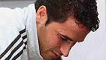 <B>VUELVEN EL ESPÍRITU Y LA CASTA</B>. El Bernabéu verá otra vez al auténtico estandarte blanco, Raúl, quien ya ha superado por completo la gastroenteritis que le dejó en el dique seco dos semanas.