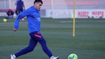 Correa, en una sesión del Atlético.