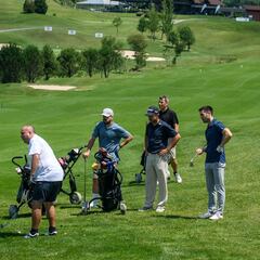 Beñat, Susaeta y Lakabeg disfrutan del golf en Meaztegi