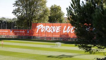 Nuevas lonas en el campo de entrenamiento del Atlético