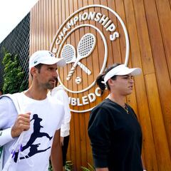 Betting odds and predictions: Who are the favorites at Wimbledon 2022? Djokovic, Nadal, Swiatek