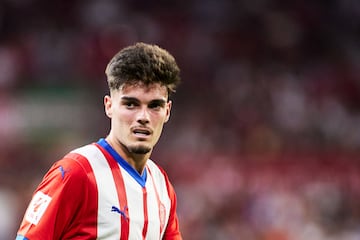 Miguel Guti谷rrez durante un partido con el Girona.