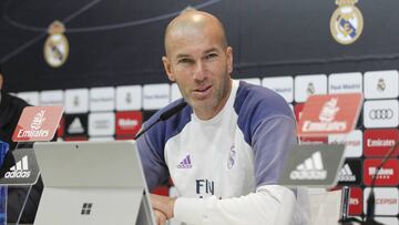 Zidane: "El triplete es el objetivo, pero aún queda lejos..."