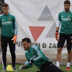 Cristian Álvarez renueva automáticamente por una temporada