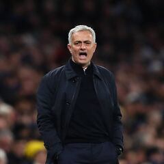 Mourinho vuelve a Old Trafford con Solskjaer en la cuerda floja