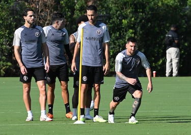 Lionel Messi and Sergio Busquets take part in their first training session with Inter Miami