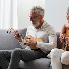 ¿Adiós a los medicamentos? Médicos prueban la música como terapia para la demencia y los resultados son sorprendentes