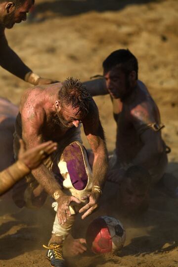 Las imágenes más salvajes del Calcio Storico Fiorentino