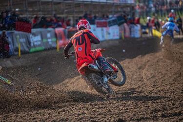 Prado y Gajser no dan opción