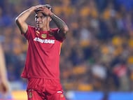 Robert Morales of Toluca during the final first leg match between Tigres UANL and Toluca, as part of the Liga BBVA MX, Torneo Apertura 2025 at Universitario Stadium, on December 11, 2025 in Monterrey, Nuevo Leon, Mexico.