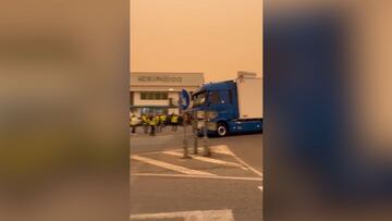 Un camionero se salta un piquete de la huelga a toda velocidad: iba drogado y bebido