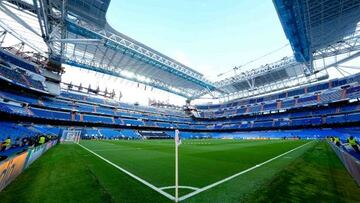 MADRID, SPAIN - MAY 04: . general view inside the stadium prior to the UEFA Champions League Semi Final Leg Two match between Real Madrid and Manchester City at Estadio Santiago Bernabeu on May 4, 2022 in Madrid, Spain. (Photo by Alex Gottschalk/vi/DeFodi Images via Getty Images)