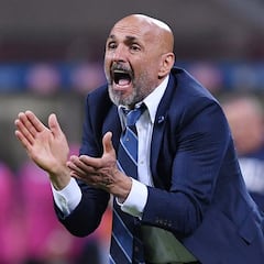 Spalletti vuelve a atacar a Totti y su serie