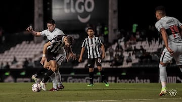Sigue el Libertad vs Olimpia en vivo, el Clásico 'Blanco y Negro' correspondiente a la 14 jornada de la Copa de Primera Tigo Visión Banco, en As.com