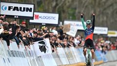 Un imparable Paul Seixas gana con un ataque a 41 km de meta