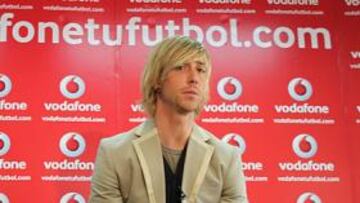 <b>PUBLICIDAD. </b>Guti, ayer en Las Rozas después del entrenamiento.