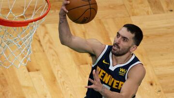 Boston (United States), 17/02/2021.- Denver Nuggets guard Facundo Campazzo lays up the ball during the NBA basketball game between the Denver Nuggets and the Boston Celtics at the TD Garden in Boston, Massachusetts, USA, 16 February 2021. (Baloncesto, Estados Unidos) EFE/EPA/CJ GUNTHER SHUTTERSTOCK OUT