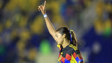 Angelique Saldivar celebrates her goal 2-0 of America during the 13th round match between America and FC Juarez as part of the Liga BBVA MX Femenil, Torneo Apertura 2025 at Ciudad de los Deportes Stadium, on September 26, 2025 in Mexico City, Mexico.