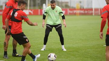 29.11.22. IVAN CUELLAR, EN UN ENTRENAMIENTO DEL SPORTING EN MAREO.