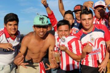 Fans en el Chivas vs América