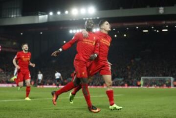 Con un recital de fútbol ofensivo en la primera mitad, el Liverpool superó 2-0 al Tottenham con doblete del senegalés Sadio Sané. De esta forma, los ‘Reds’ lograron su primera victoria en 2017 y volvieron a subirse al tren de las competiciones europeas, al alcanzar el cuarto lugar de la Premier League después de 25 partidos jugados.