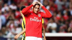 Castillo se va de Benfica, pero no quiere volver a México