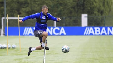 13/05/20 ENTRENAMIENTO DEL DEPORTIVO DE LA CORUÃA CORONAVIRUS COVID-19
AKETXE
PUBLICADA 18/05/20 NA MA19 1COL