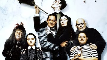 El emotivo reencuentro de los actores y actrices de ‘La Familia Addams’ 30 años después