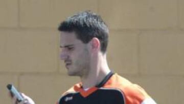 <B>TOCADO</B>. El central rojiblanco sufre una elongación de los músculos isquiotibiales.