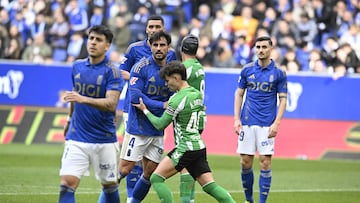 Ortiz, ante varios oponentes.