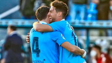 Juan Fernández Blanco, conocido futbolísticamente como Juan Ibiza, se ha afianzado como titular en la UD Ibiza, en la que es el único jugador ibicenco de la plantilla del equipo de LaLiga SmartBank. El isleño ha sido un fijo, d