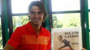 <b>MEGATARTA. </b>Rafa Nadal recibió una enorme tarta de cumpleaños.