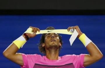 Rafa Nadal venció a Dudi Sela (1-6, 0-6, 5-7) en el Abierto de Australia.