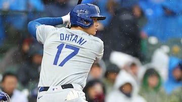 CHICAGO, ILLINOIS - APRIL 07: Shohei Ohtani #17 of the Los Angeles Dodgers at bat during the third inning against the Chicago Cubs at Wrigley Field on April 07, 2024 in Chicago, Illinois.   Michael Reaves/Getty Images/AFP (Photo by Michael Reaves / GETTY IMAGES NORTH AMERICA / Getty Images via AFP)