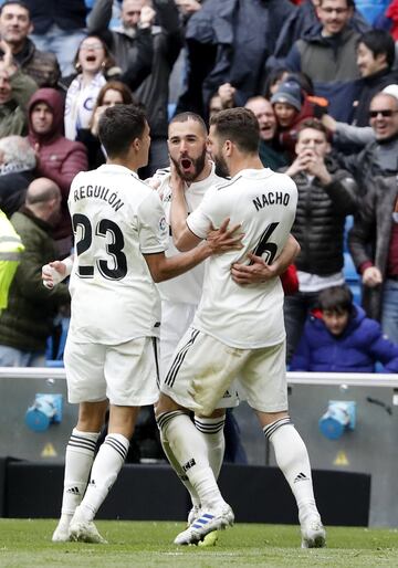 Real Madrid 2-1 Eibar | Córner ejecutado en corto por Kroos que recibió de nuevo de Asensio y centró para que el delantero rematase con potencia en el segundo palo para darle la vuelta al marcador