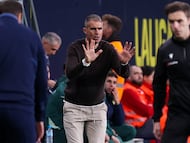 Gaizka Garitano en el banquillo del Nuevo Mirandilla.