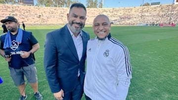 Carlos ‘Pescadito’ Ruiz compartió en sus redes una foto junto al que, para él, es el mejor lateral izquierdo en la historia del fútbol.