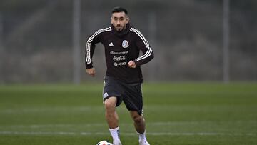 H&eacute;ctor Herrera, del Atl&eacute;tico, en un entrenamiento con M&eacute;xico.