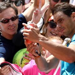 Nadal, al esprint: sólo cede dos juegos a Chardy y Basilashvili