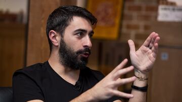 Rayden durante la entrevista.