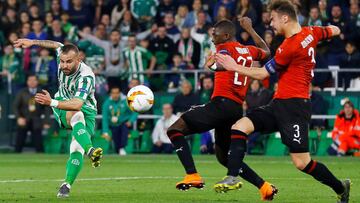 Jesé lo intenta ante el Rennes.