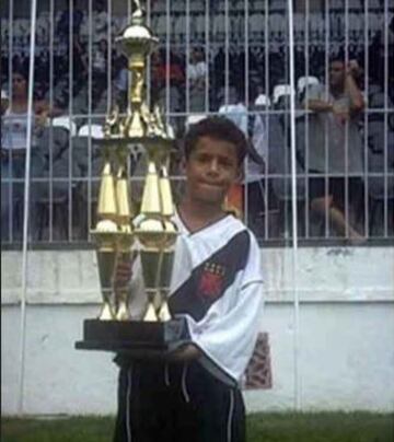 Su nombre comenzó a ganar fuerza a medida que iba conquistando trofeos con Vasco Da Gama.