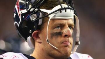 Como los 80 están ahora tan de moda gracias a 'Stranger Things', al bueno de J.J. Watt le dio por imitar al querido personaje de Los Goonies Sloth. Le llegó a decir a Wilcox el famoso "Sloth quiere a Gordi", a lo que el línea casi responde con un puñetazo.