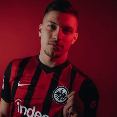 Oficial: Jovic vuelve al Eintracht