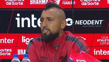 A Vidal le vuelven a preguntar por Sampaoli y su respuesta es durísima: involucra a terceros