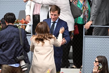 El alcalde de Madrid, José Luis Martínez-Almeida, durante el partido de Rafa Nadal en el Mutua Madrid Open.