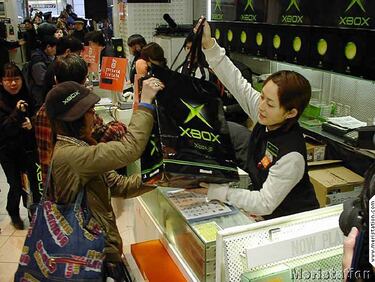 Primeras reacciones a la salida de Xbox en Japón