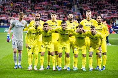 Once inicial del Villarreal. Filip Jorgensen, Etienne Capoue, Jorge Cuenca, Raúl Albiol, Alexander Sorloth, Dani Parejo, Álex Baena, Yeremy Pino, Gerard Moreno, Adriá Altimira y Alberto Moreno.