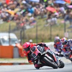 Espargaro waves goodbye to podium finish at Catalan GP